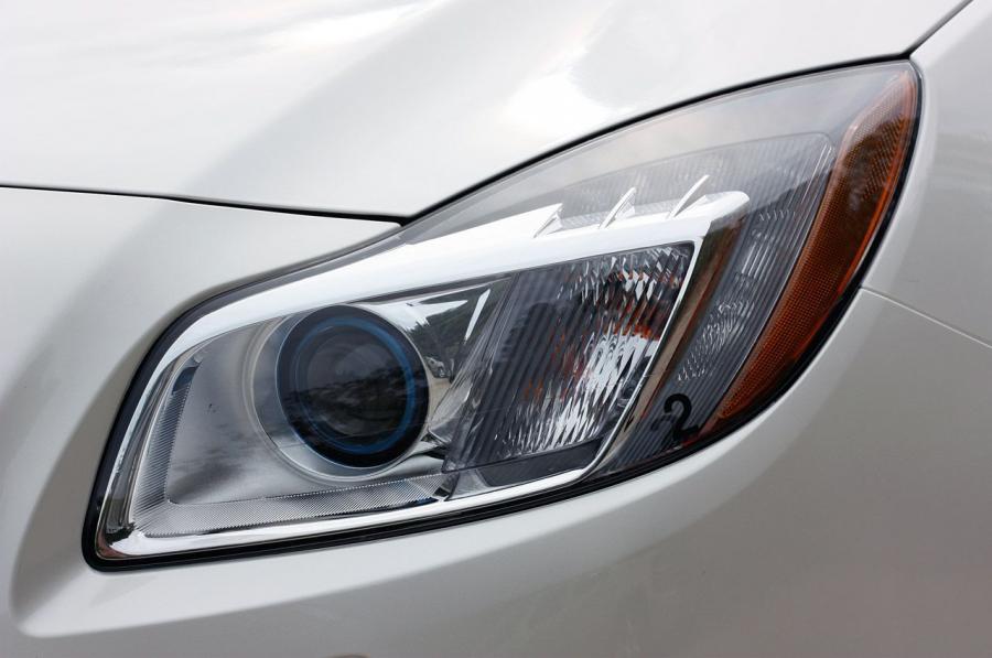 Buick Regal GS 2012 года  (фото 46 из 90)